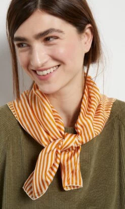 Pepper Scarf