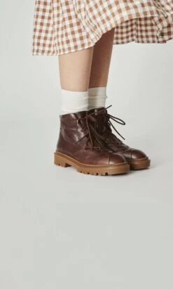 Zea Brown Boots